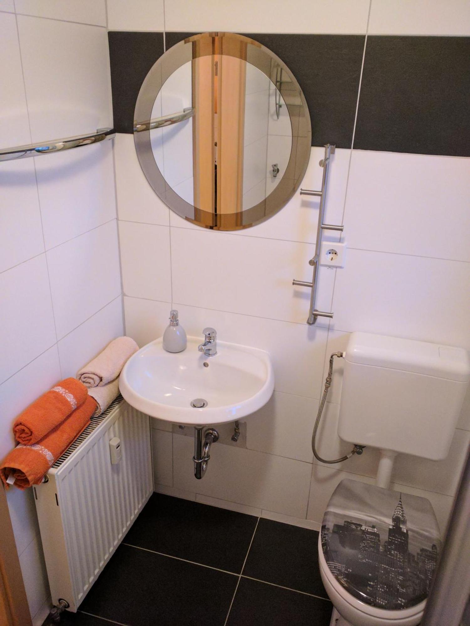 Haus Bahlo - Ferienwohnungen Attendorn Quarto foto