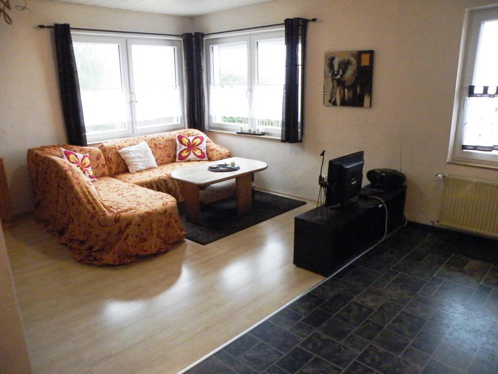 Haus Bahlo - Ferienwohnungen Attendorn Quarto foto